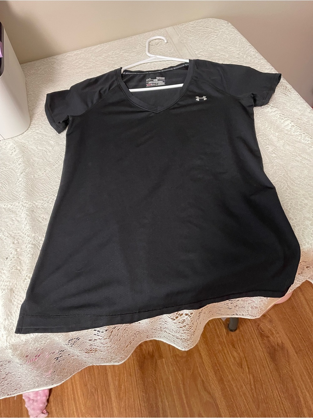 Under Armour Black Short Sleeve V-Neck Performance Tee